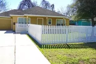 412 E 40th 1/2 St, Houston, TX 77018 - Photo 1