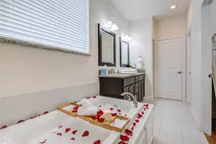738 Link Rd, Houston, TX 77009 - Photo 9