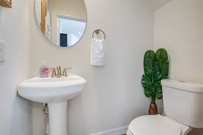 738 Link Road, Houston, TX 77009 - Photo 5