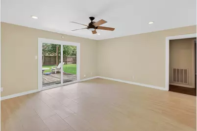 5502 Effingham Drive, Houston, TX 77035 - Photo 7