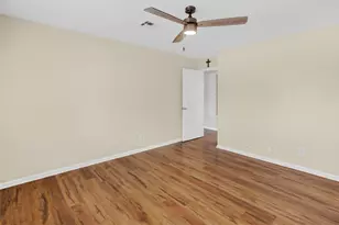 5502 Effingham Dr, Houston, TX 77035 - Photo 21