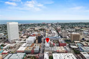 2102 Mechanic St, Galveston, TX 77550 - Photo 5