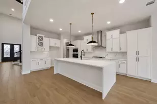 9106 Basilica Ln, Manvel, TX 77578 - Photo 9