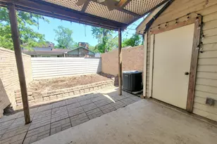 2030 Plantation Dr, Conroe, TX 77301 - Photo 25