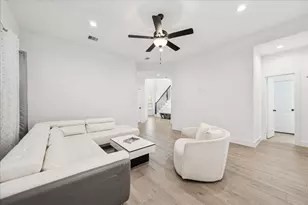 10652 Wild Chives, Conroe, TX 77385 - Photo 9