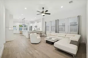 10652 Wild Chives, Conroe, TX 77385 - Photo 5