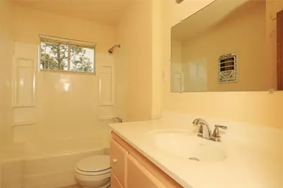 101 Hickory Street, Lake Jackson, TX 77566 - Photo 13