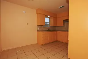 101 Hickory St, Lake Jackson, TX 77566 - Photo 7