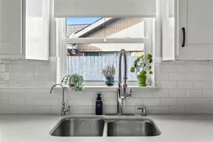 8422 Academy St, Houston, TX 77025 - Photo 17