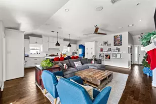 8422 Academy St, Houston, TX 77025 - Photo 13