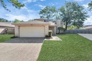 4743 Sabrina Dr Dr, Houston, TX 77066 - Photo 1