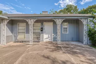 5619 Willow Glen Dr, Houston, TX 77033 - Photo 1