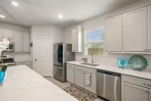 305 Royal Lily Trl, Montgomery, TX 77316 - Photo 7