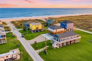 847 S Tinkle Ln, Crystal Beach, TX 77650 - Photo 1
