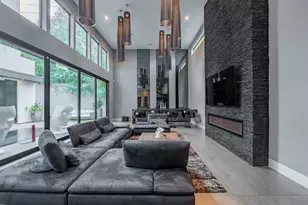 2302 Suffolk Dr, Houston, TX 77027 - Photo 11