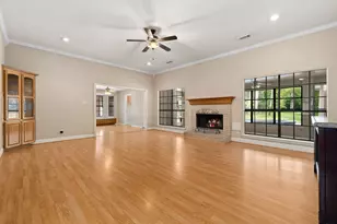7302 Pine Dr, Alvin, TX 77511 - Photo 9