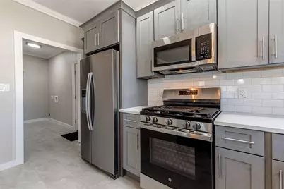 4302 Avenue R 1/2, Galveston, TX 77550 - Photo 13