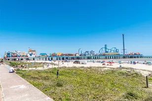 4302 Ave R 1/2, Galveston, TX 77550 - Photo 39