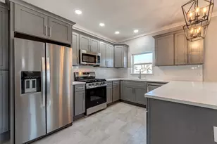 4302 Ave R 1/2, Galveston, TX 77550 - Photo 11