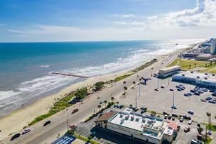 4302 Ave R 1/2, Galveston, TX 77550 - Photo 37