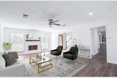 102 Banyan Street, Lake Jackson, TX 77566 - Photo 3