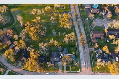 102 Banyan Street, Lake Jackson, TX 77566 - Photo 11