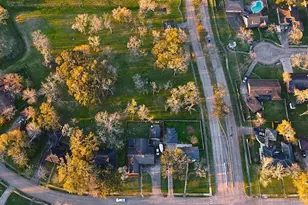 102 Banyan St, Lake Jackson, TX 77566 - Photo 11