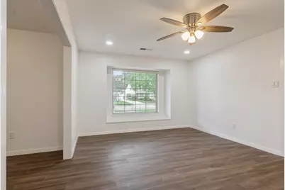 5647 Lymbar Drive, Houston, TX 77096 - Photo 7