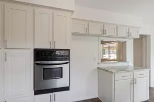 5647 Lymbar Dr, Houston, TX 77096 - Photo 13