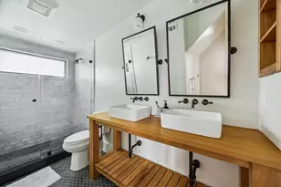 1656 Norfolk St, Houston, TX 77006 - Photo 21