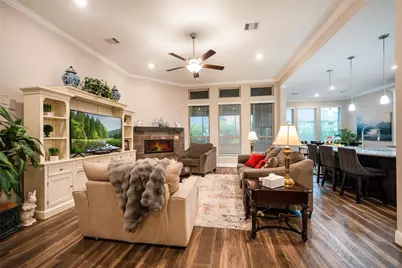 915 Falcon Hollow Lane, Pinehurst, TX 77362 - Photo 9