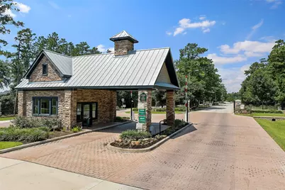 915 Falcon Hollow Lane, Pinehurst, TX 77362 - Photo 39