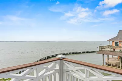 107 Gulf Drive, Tiki Island, TX 77554 - Photo 17