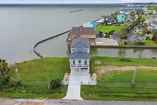 107 Gulf Dr, Tiki Island, TX 77554 - Photo 41