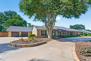 702 Foster Dr, Richmond, TX 77469 - Photo 1