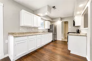 2614 7th Ave N, Texas City, TX 77590 - Photo 11