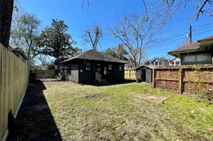 405 E 28th St, Houston, TX 77008 - Photo 29