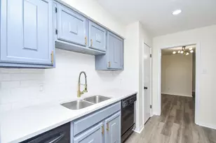 10378 Briar Forest Dr, Houston, TX 77042 - Photo 13