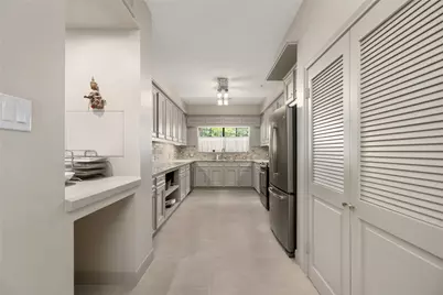 1806 Potomac Drive #C, Houston, TX 77057 - Photo 11