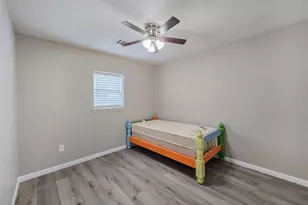 12811 High Star Dr, Houston, TX 77072 - Photo 17