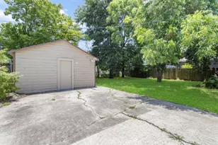 1202 13th St N, Texas City, TX 77590 - Photo 23