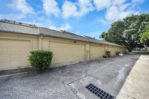 1022 Memorial Village Dr Dr, Houston, TX 77024 - Photo 39