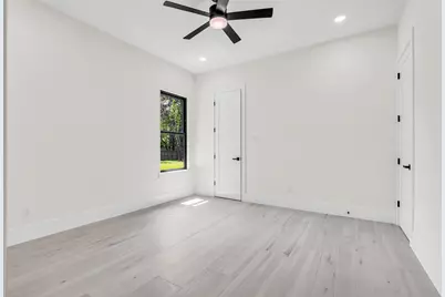 22420 Meadowhurst Circle W, Tomball, TX 77377 - Photo 37