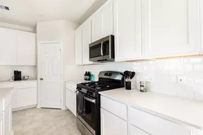 353 Bay Oaks Drive, La Porte, TX 77571 - Photo 17