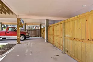 353 Bay Oaks Dr, La Porte, TX 77571 - Photo 7