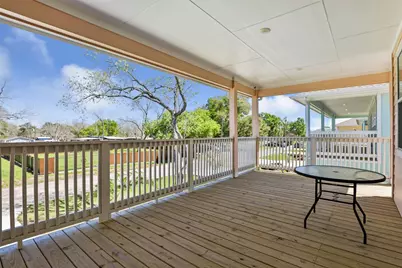 353 Bay Oaks Drive, La Porte, TX 77571 - Photo 11