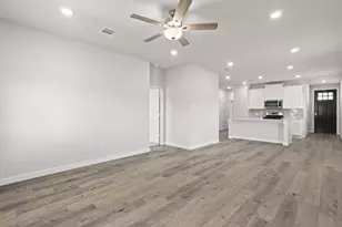 460 Long Br Dr, Dayton, TX 77535 - Photo 9