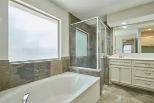 13613 Vail Dr, Montgomery, TX 77356 - Photo 17