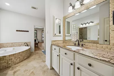 23 Broadweather Place, The Woodlands, TX 77382 - Photo 21