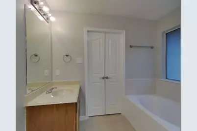 12043 Belle Court, Pinehurst, TX 77362 - Photo 11